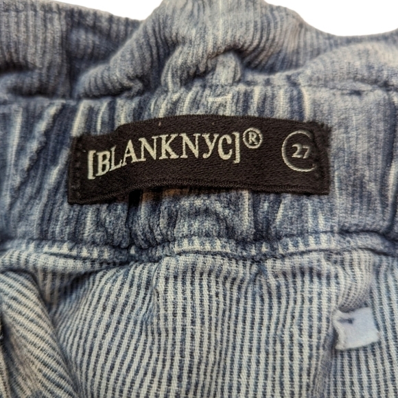 BLANK NYC Nowhere to Be Retro Corduroy Paperbag Waist Pants with Button Fly (27) - Picture 3 of 8